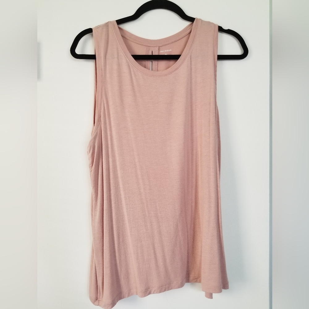 🚫SOLD🚫Halogen crewneck high low tank